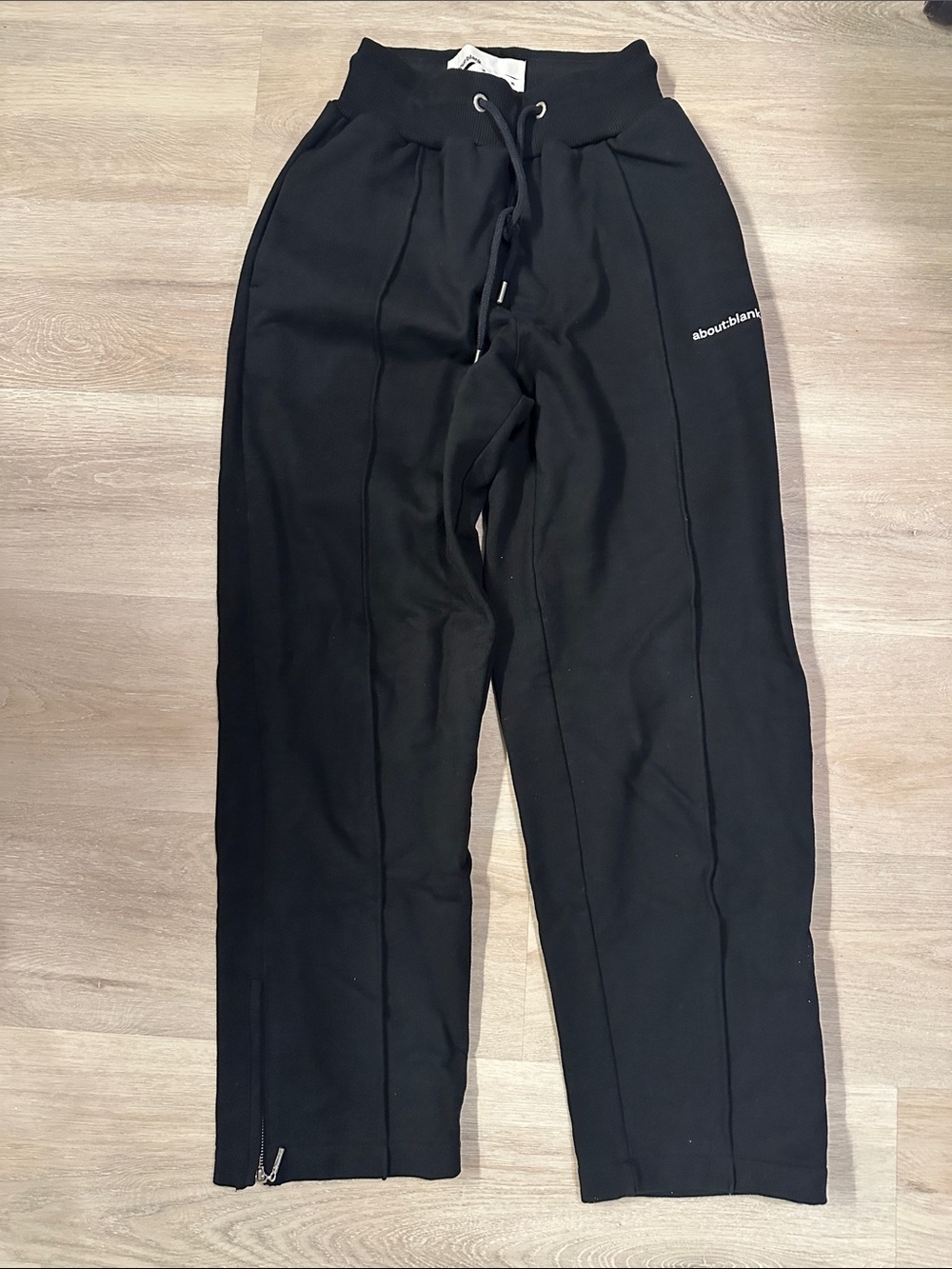 About Blank Pleated Sweatpant